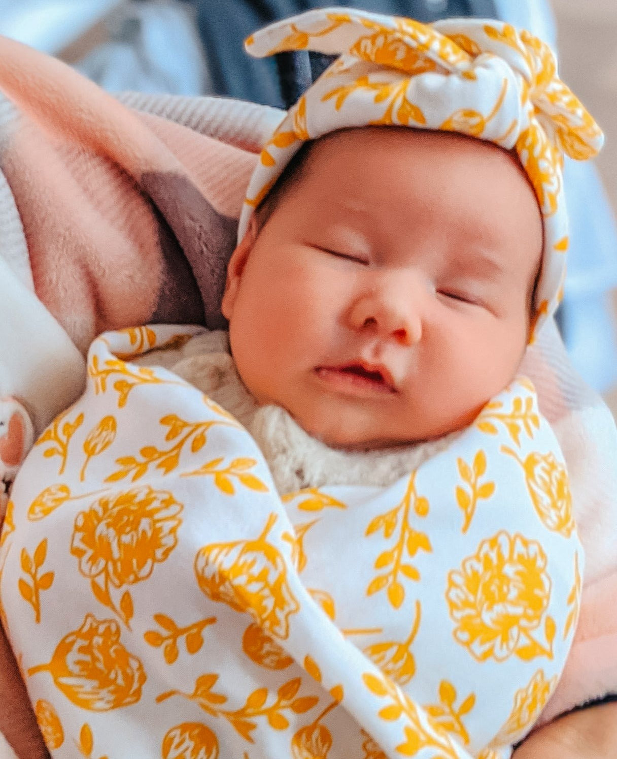 Knot Headband - Golden Peony